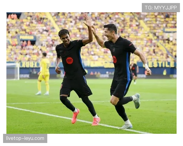 西甲新秀闪耀加盟，球队注入新活力期待突破表现