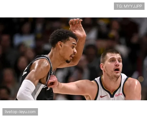 文班亚马挡拆拉开空间比约基奇更具三分威胁