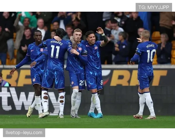 切尔西战术困局：新帅上任难以破解，豪门的重建难题仍在持续